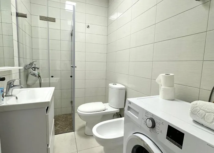 Appartement In The Heart Of Old Bazaar, - Hana Tirana